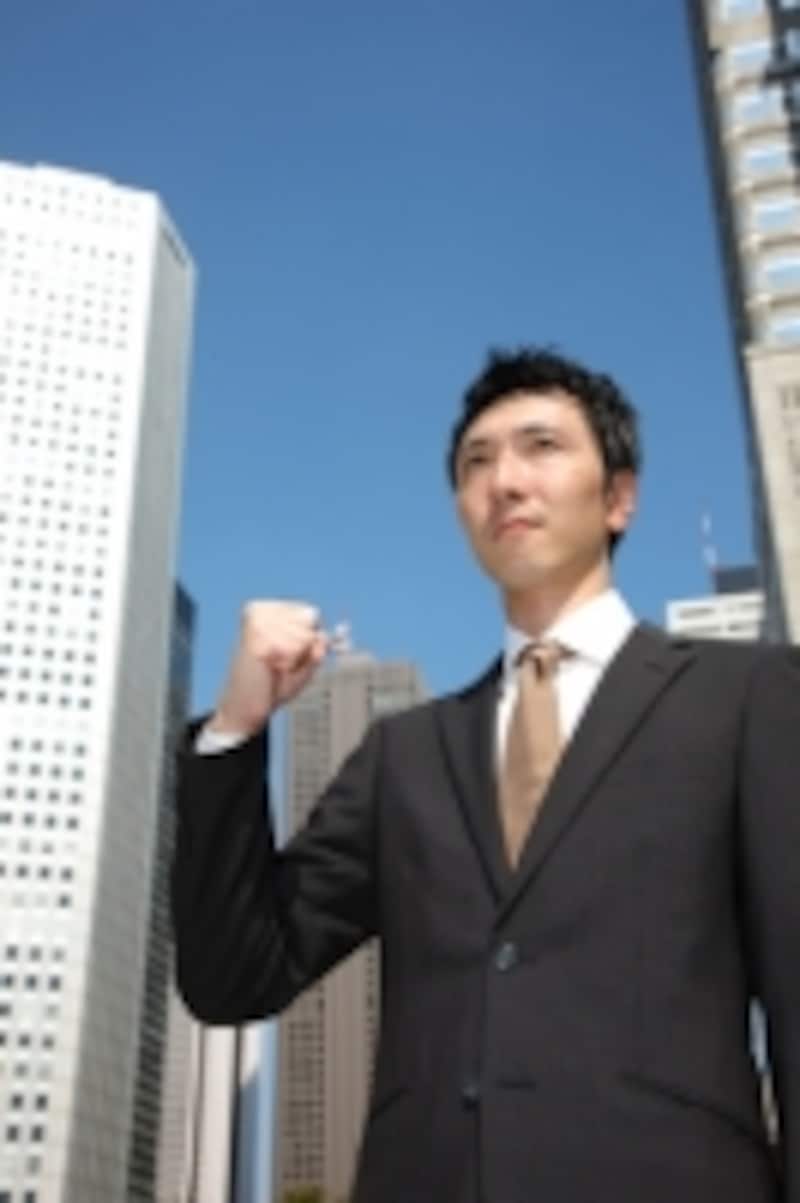 個人・法人とそれぞれメリット、デメリットがある。自分の事業に合ったものを見極めよう