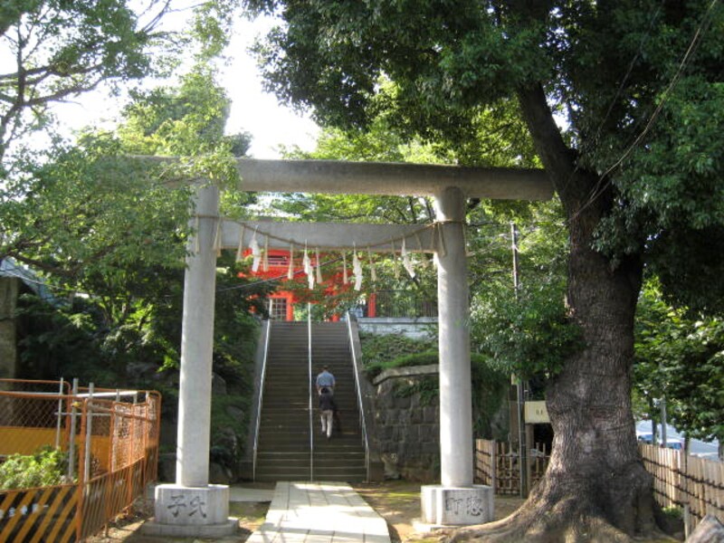 穴八幡神社