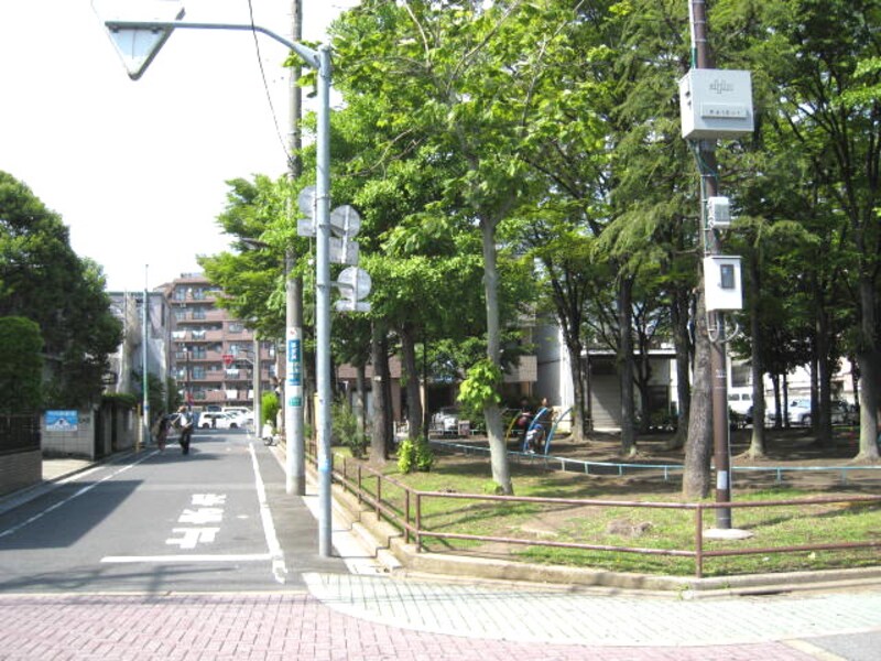 住宅街の中の公園