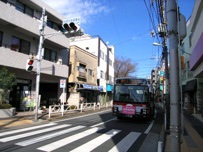 世田谷区内のバス通り