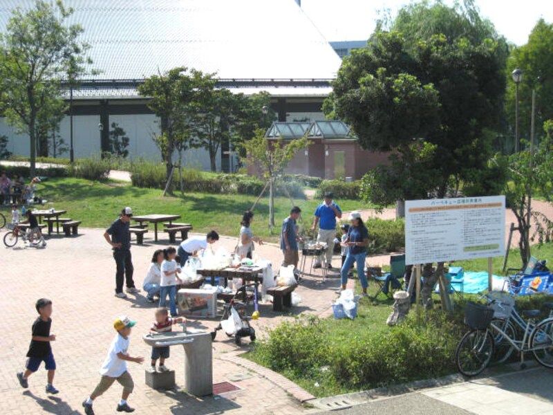 汐入公園のバーベキュー広場