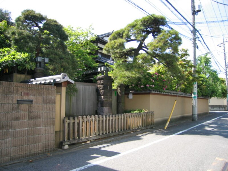 区画の大きな住宅街