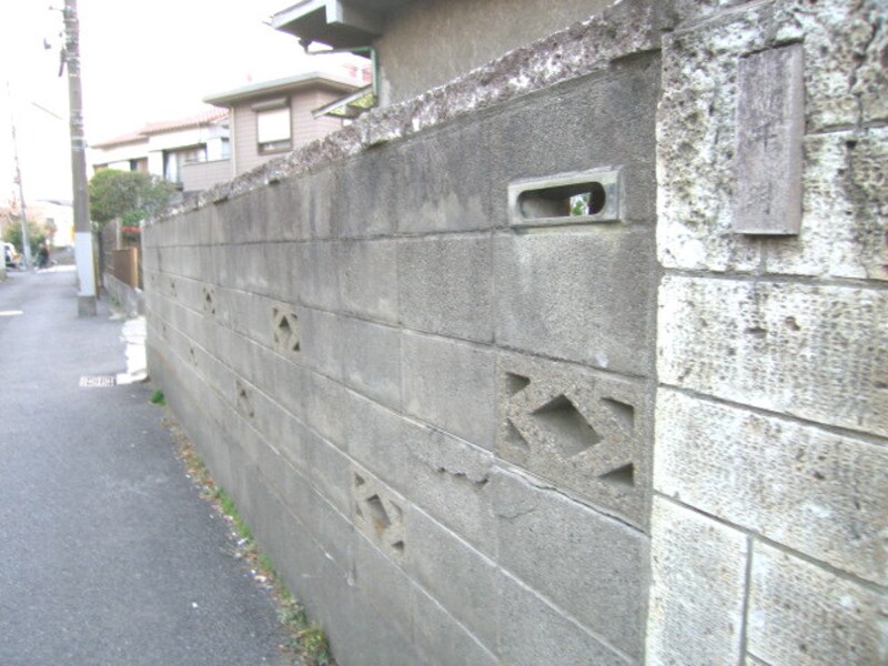 古い塀