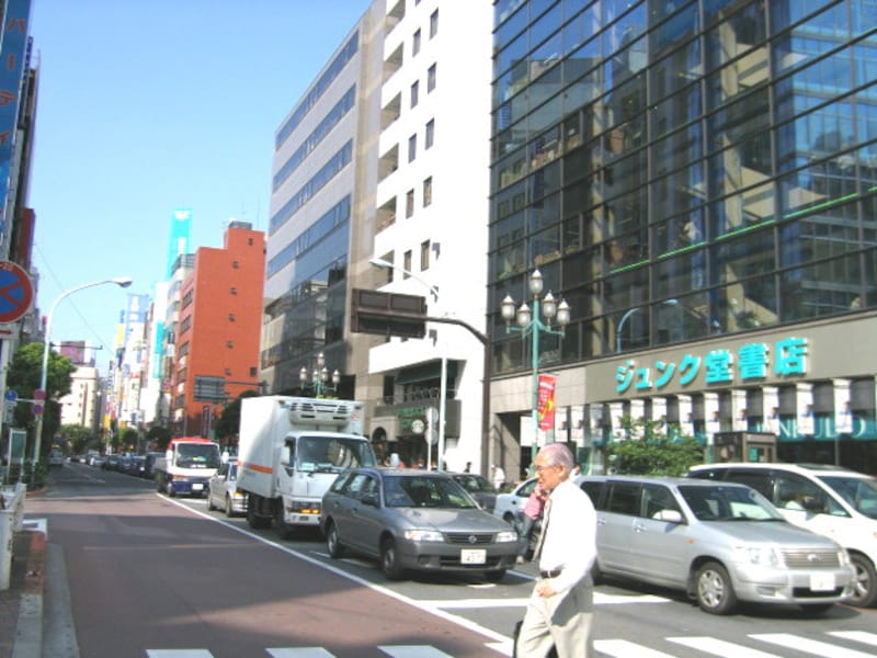 ジュンク堂書店