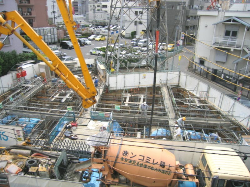 マンション建設現場