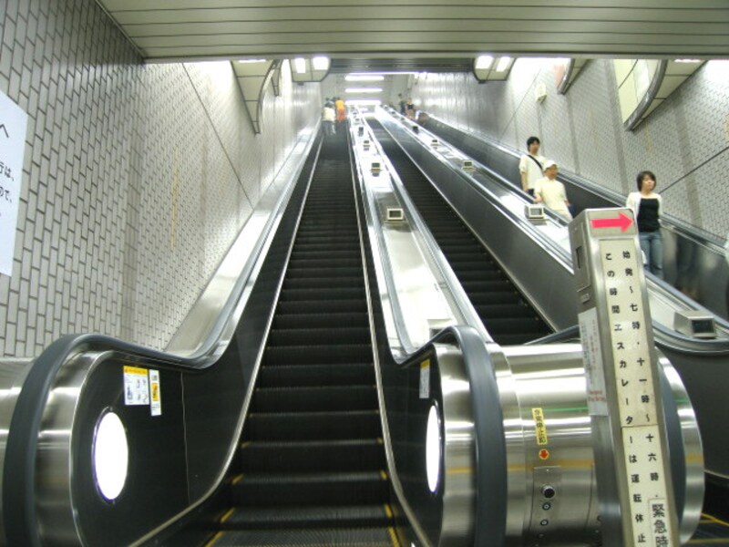 深くなる地下鉄