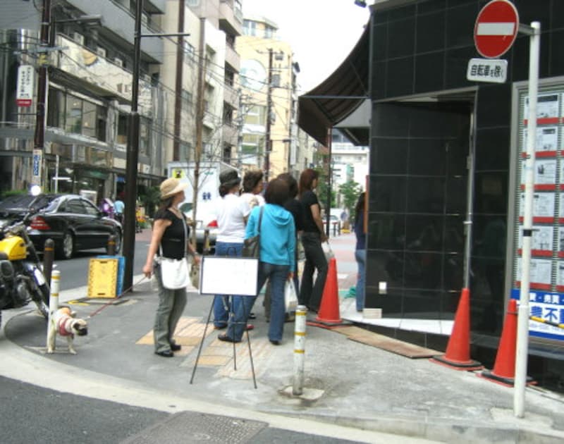 シュークリーム屋さんの行列