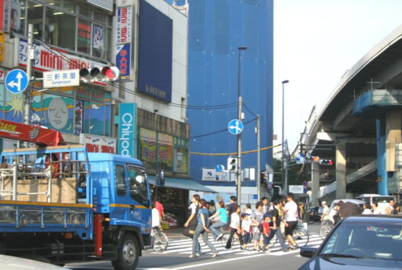 三軒茶屋駅前