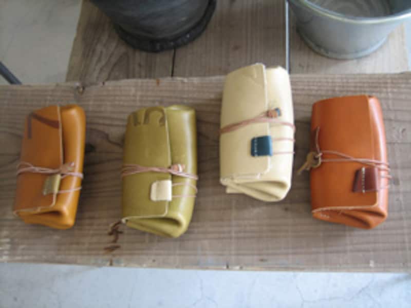 革財布
