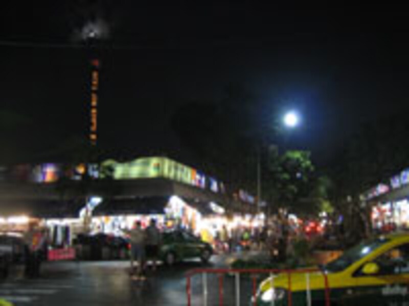 ナイトマーケット