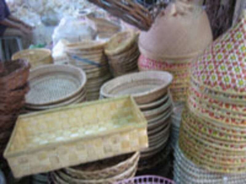 ウィークエンドマーケット