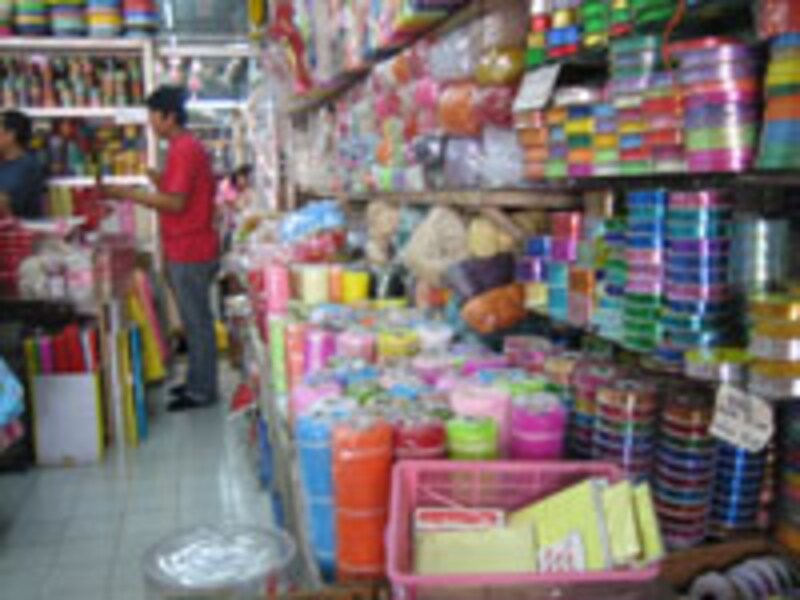 ウィークエンドマーケット