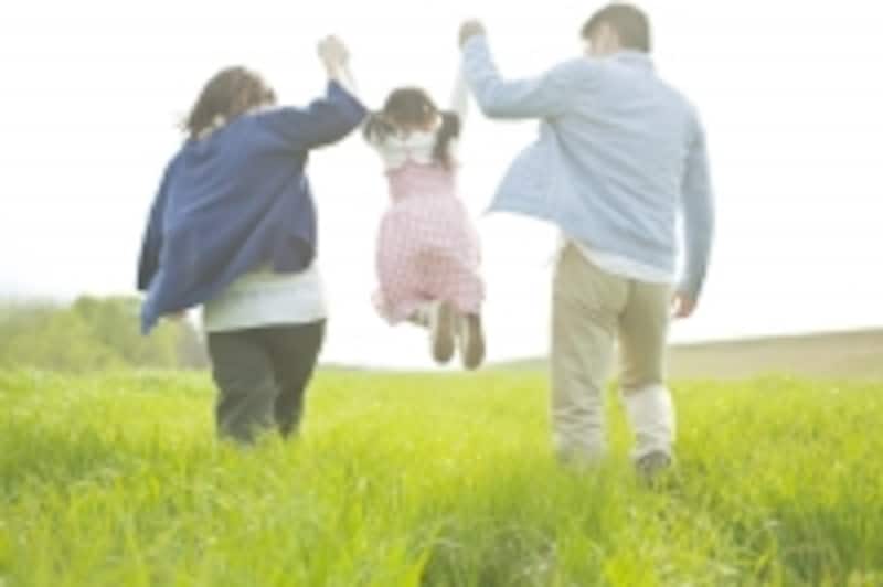 子どもがいる夫婦の場合は、離婚届の準備をする前に子どもの親権や名前などについて決めておくのは必須事項