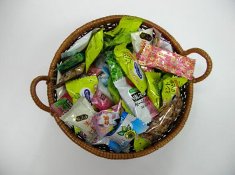 模造紙を敷いて商品を撮影。