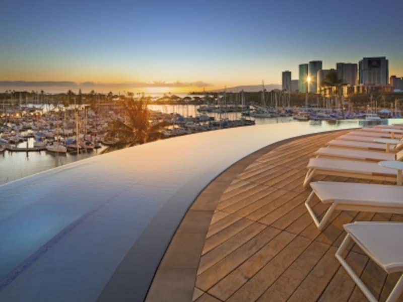 人気ホテルから満室に。年末近くでもどこも1室も空きがない……ということはないのでご安心を（画像：プリンスワイキキ）