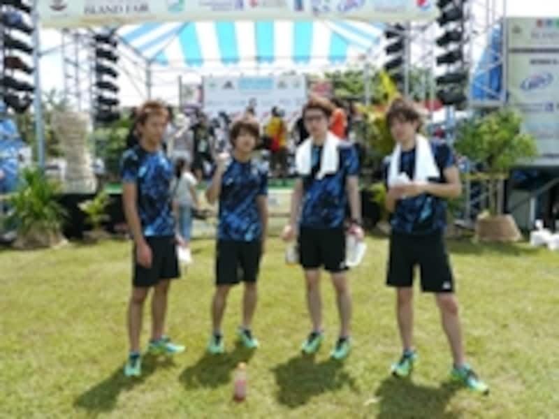 雑誌「FINEBOYS」のモデルからなる「FINEBOYS」チーム。ひ弱な感じがしたけど第二走が市橋さんに近い21分44秒で走り男子の部7位に。あなどれません