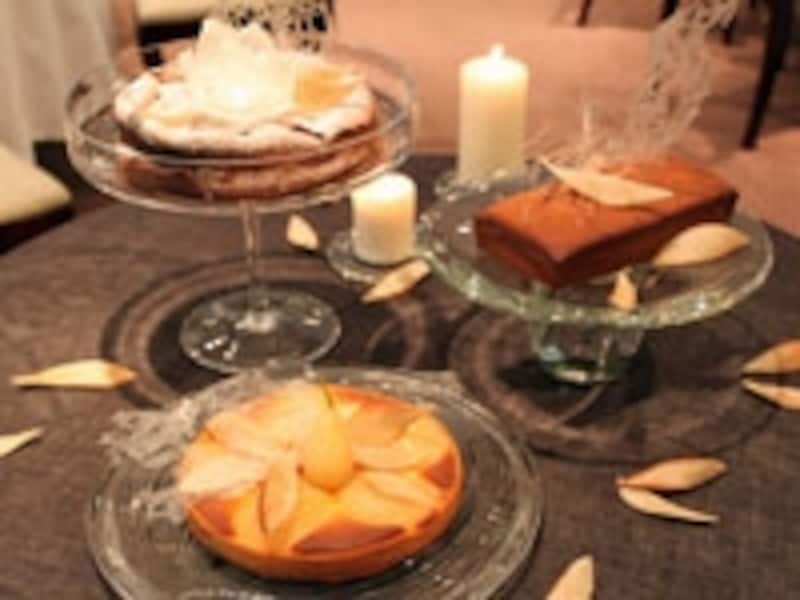 ”コレットの庭”という紅茶と一緒に出されたスイーツ3種。