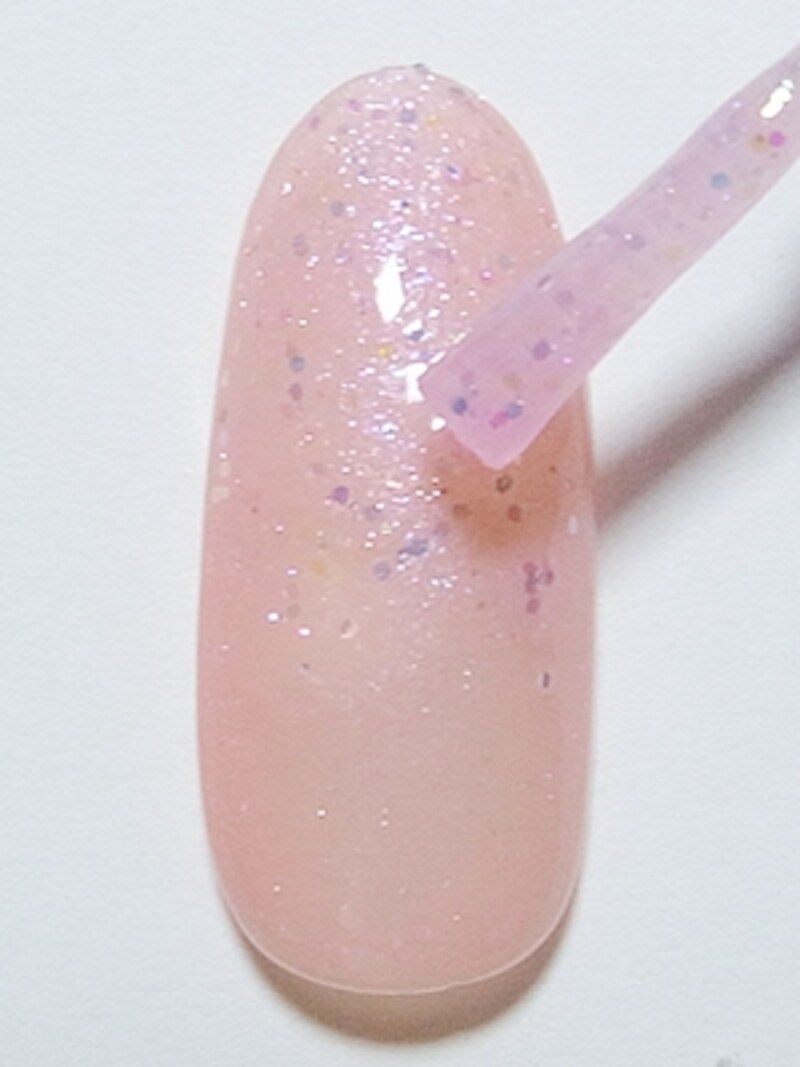 艶やか長持ち！ジェルネイルのようなポリッシュグラデーション