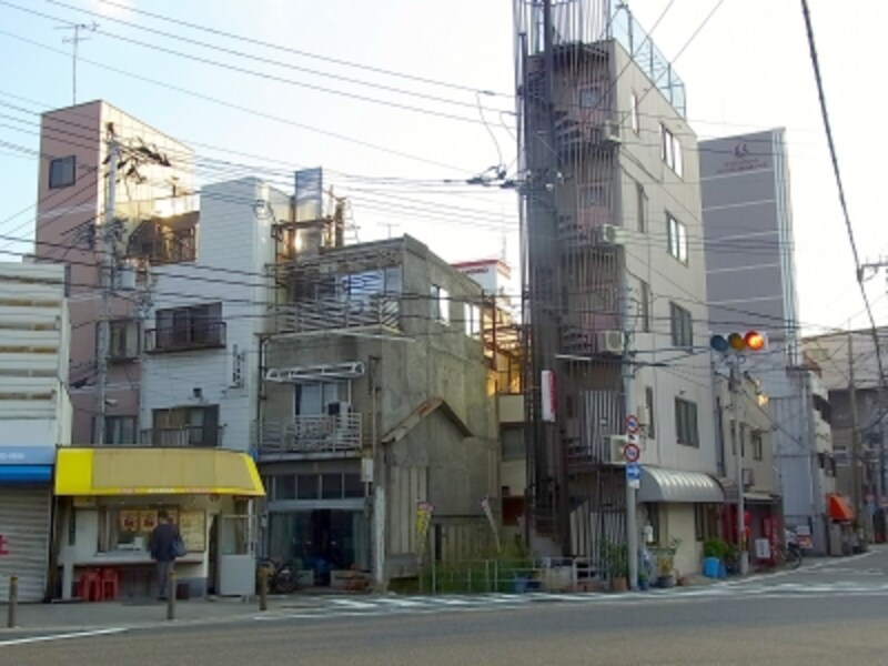 古い雑居ビル、西九条