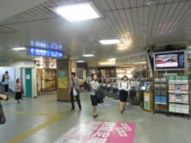阪神、JR西九条駅