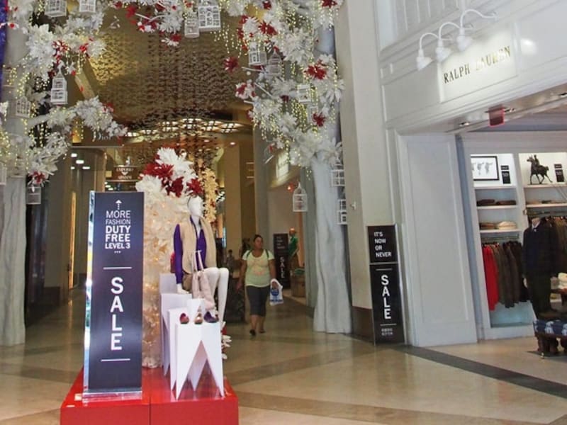 最高30~70%OFFとなるセールは、夏は5月下旬、冬は12月中旬がスタートの目安