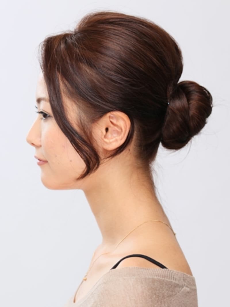 シニヨンの基本の作り方・簡単ヘアアレンジやり方