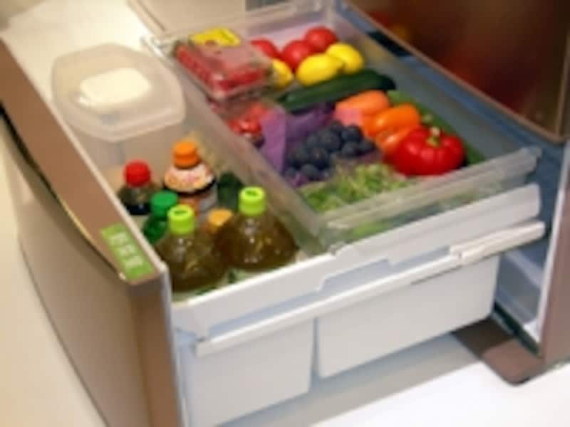 圧倒的な人気を誇る、100%全開の野菜室・冷凍室は、大容量で出し入れしやすくとても使いやすい