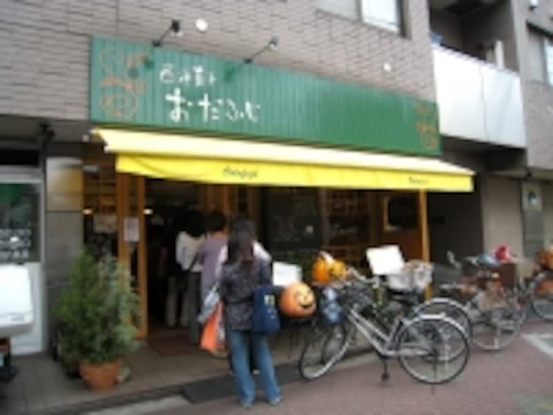 ケーキ店の行列