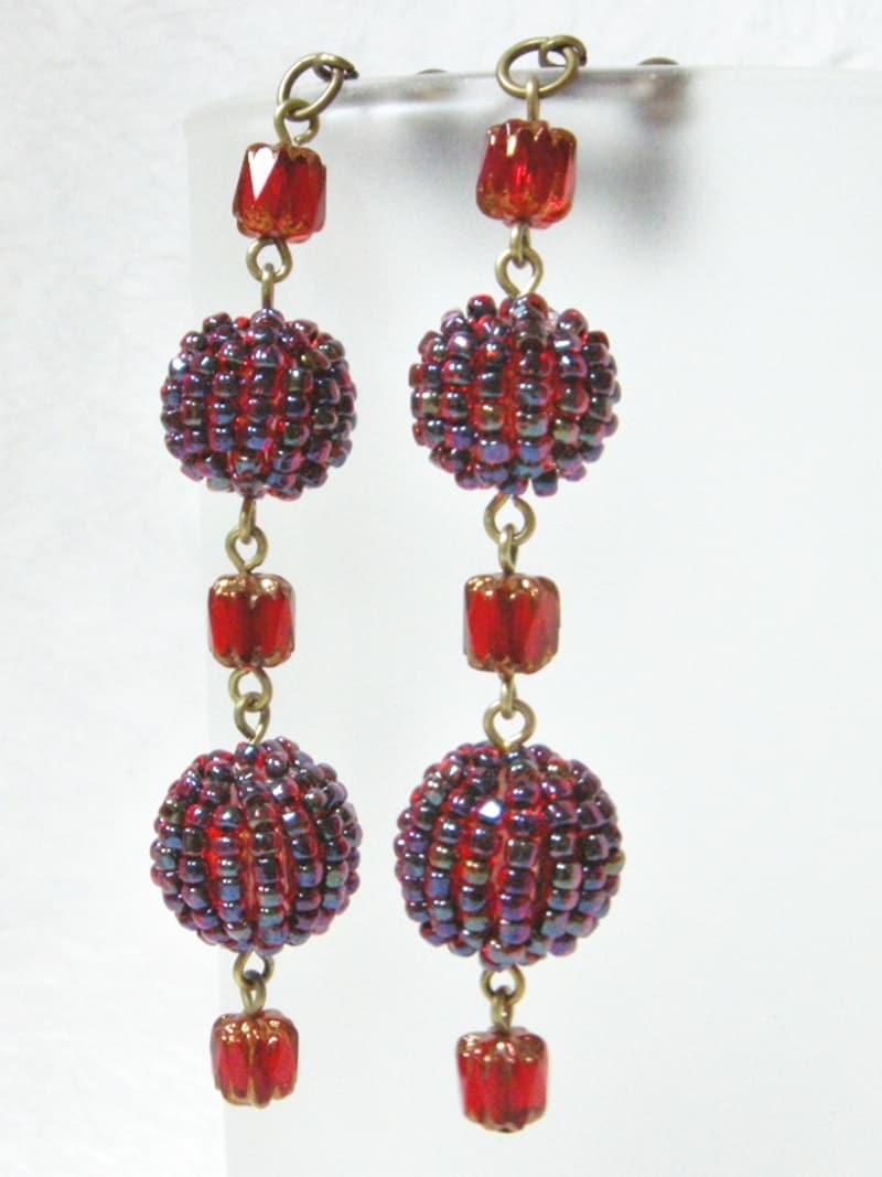 ビーズボールイヤリング