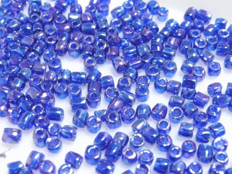 ビーズボールイヤリング