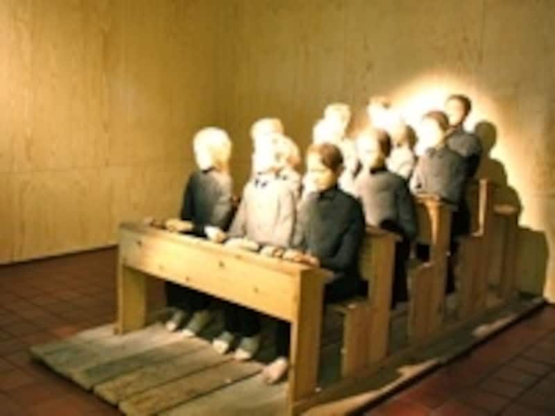 前衛演劇の鬼才タデウシュ・カントールの魂が宿る作品「死の教室」