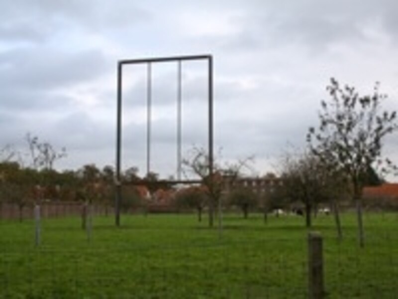 ラグビーゴールではありません、これも作品のひとつ