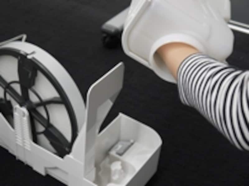 洗いやすい加湿フィルターをはじめ、給水タンクも中まで手が入る設計で、メンテナンスがしやすい