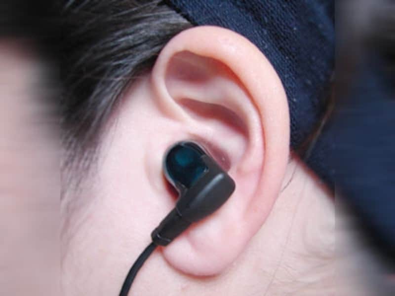 通常の装着状態。装着者の場合、写真の角度で最もフィットした(画像クリックで拡大)