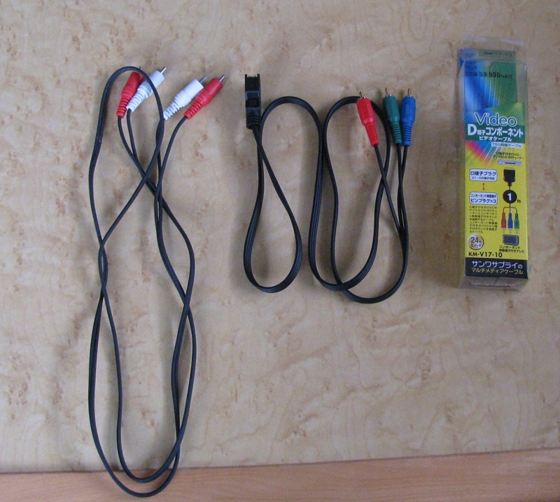 別途必要になるケーブル類。Apple TVには電源ケーブルのみ付属します（クリックで拡大）