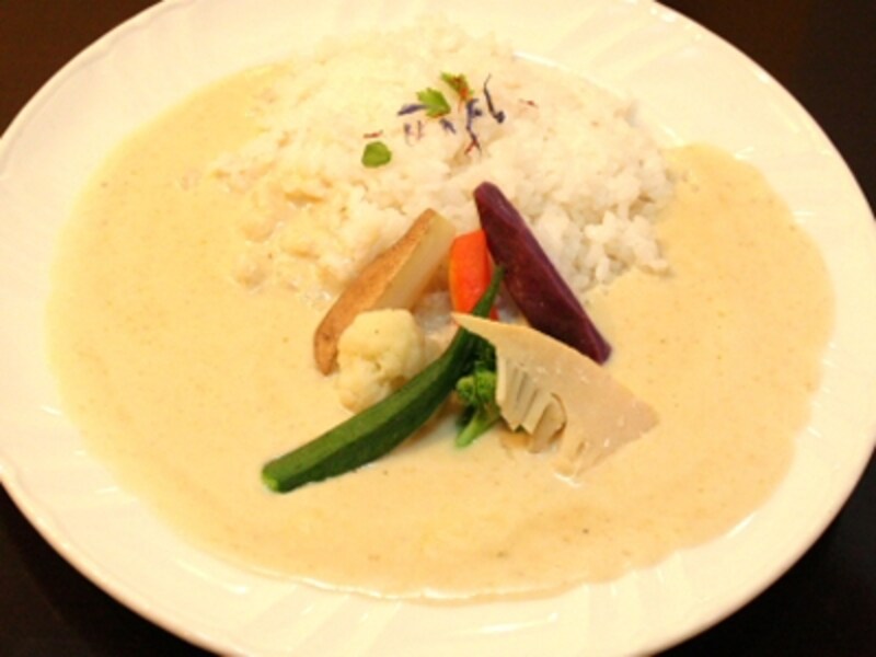 ホワイトチキンカレー800円