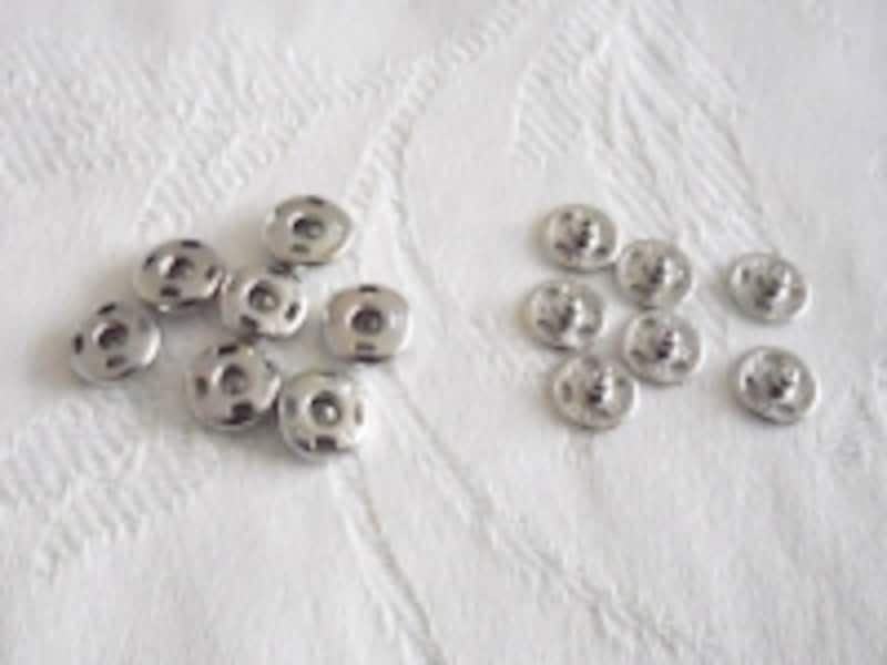 スナップボタン