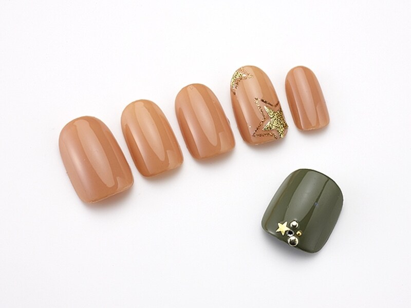 ベージュ×星モチーフが新鮮