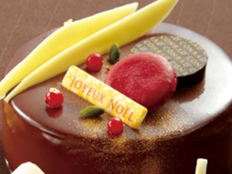 ノエル　ショコラ（チョコレートとヘーゼルナッツのケーキ）4000円