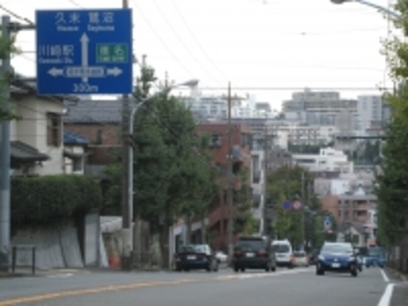 宮前区役所前の通り