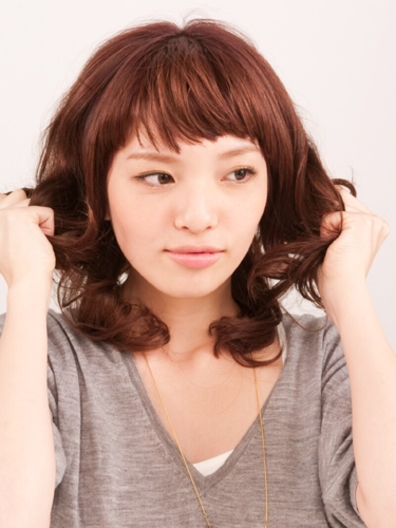 指をひらいてつける