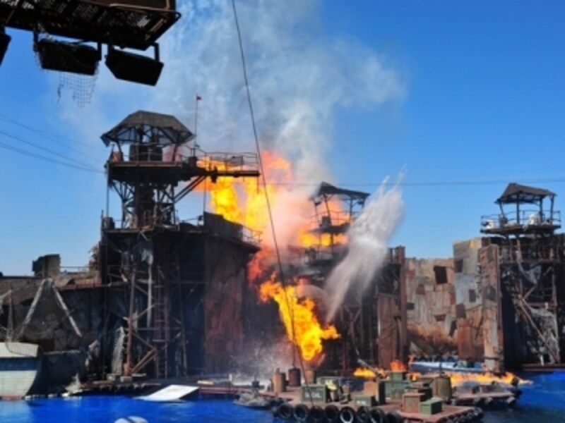 ショー開始20分ぐらい前から席取りを！