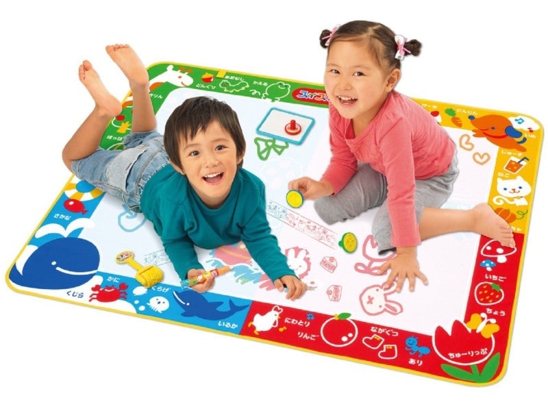 1歳クリスマスプレゼントおもちゃランキング 第6位『スイスイおえかき NEW カラフルシート』