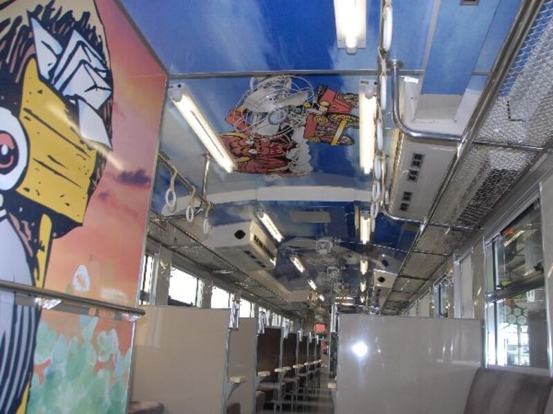 鬼太郎列車車内