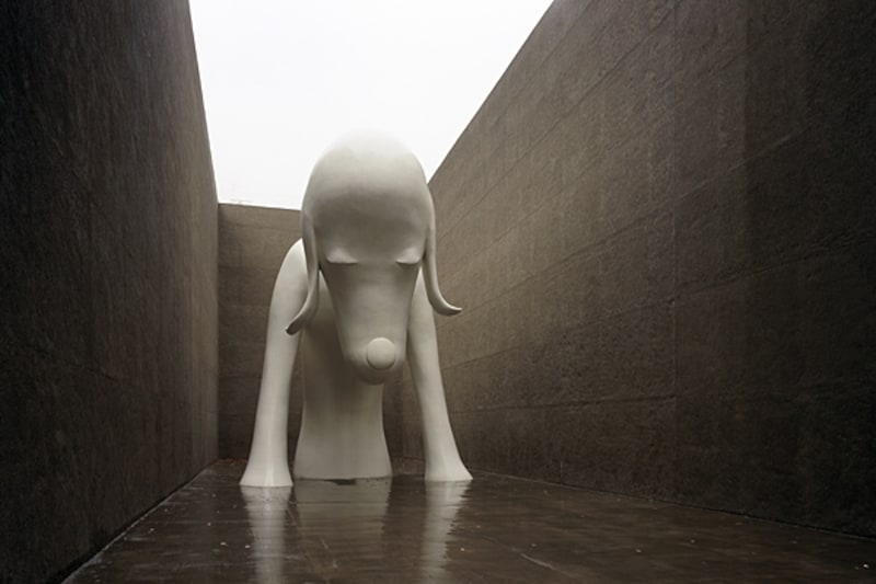 メートルundefined奈良美智「あおもり犬」