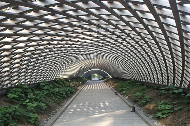 四季のアーケード