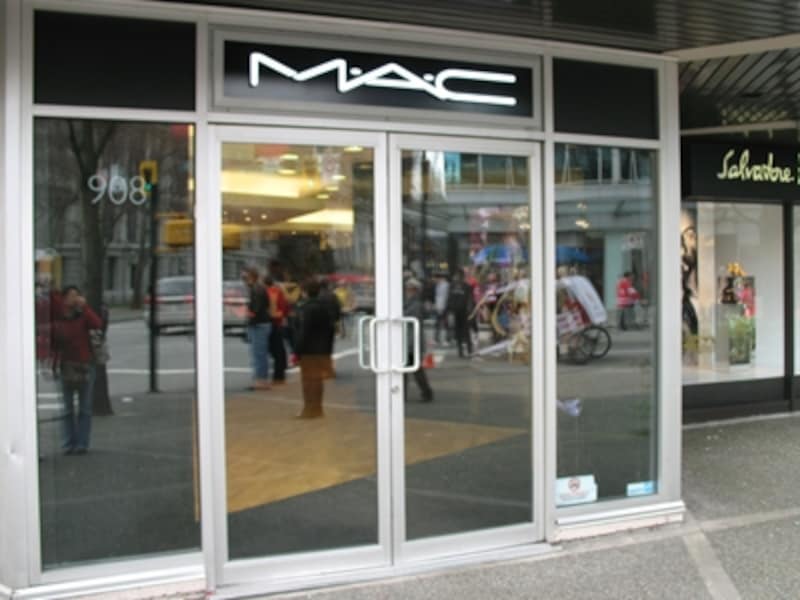 カナダ生まれのコスメM・A・C