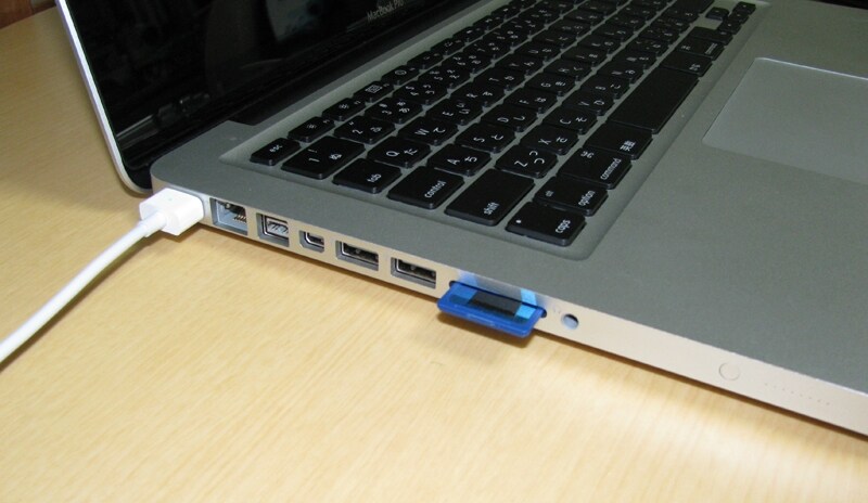 MacBook ProにはSDカードスロットが装備されました（クリックで拡大）