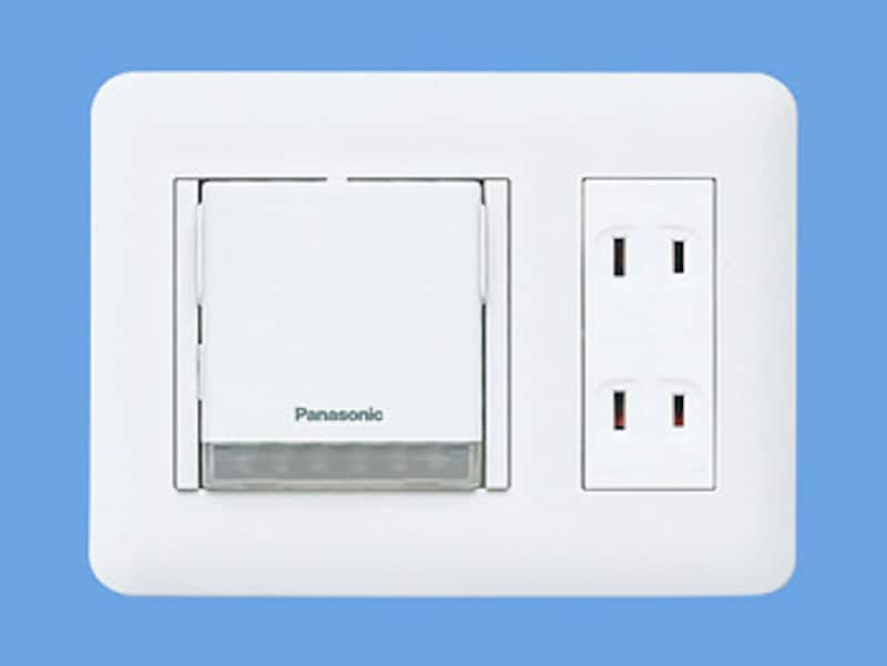 普段は足元灯として、停電時は携帯電灯として持ち運びすることが可能。[かってにナイトライト・保安灯]　 パナソニック エコソリューションズ