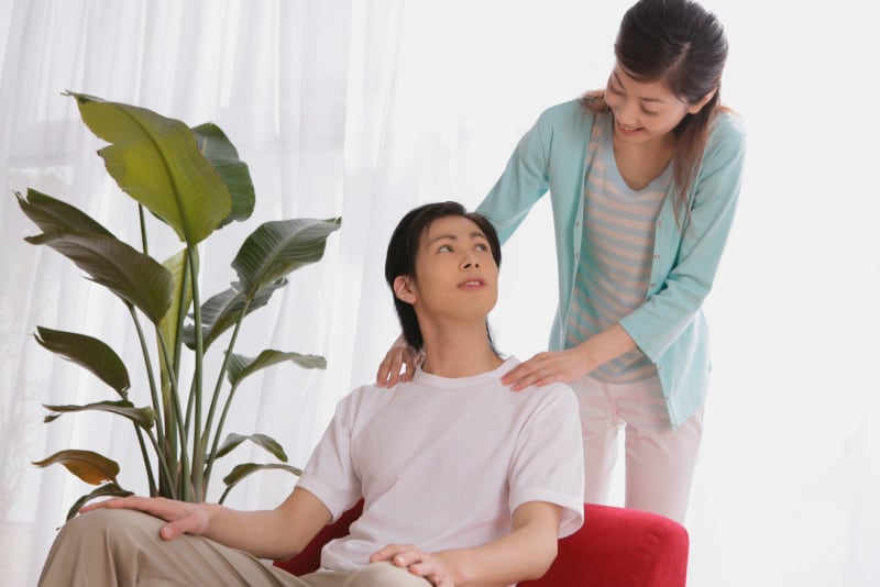 マッサージで触覚を、アロマで嗅覚を刺激